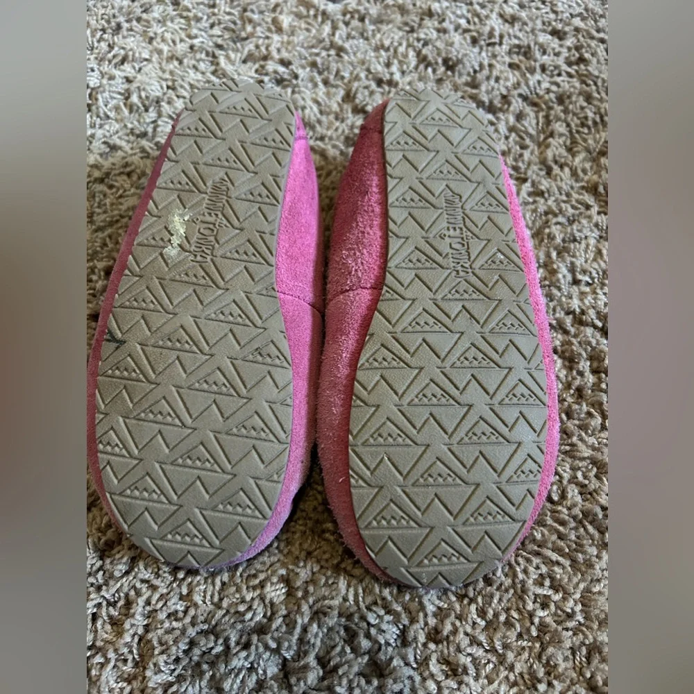 Minnetonka girls slip ons